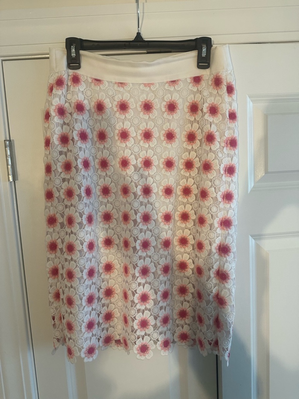 J Crew Floral crochet Lace Pencil Skirt in Cream and Pink
